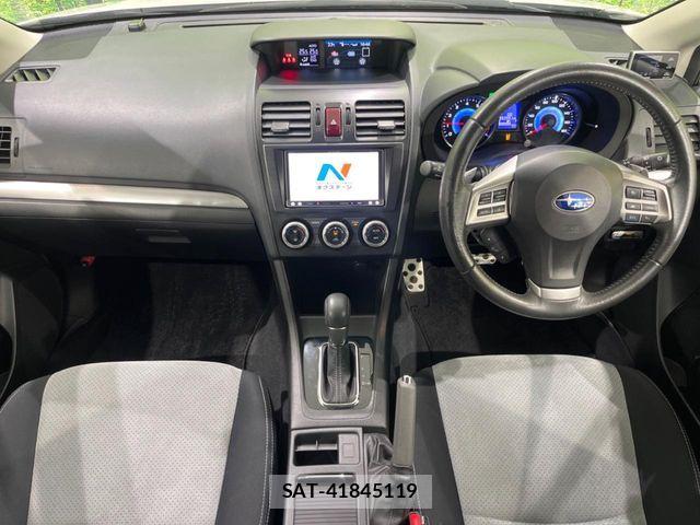 Subaru XV HYBRID 2014-01 8075783-15