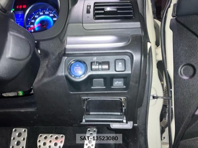 Subaru XV HYBRID 2014-02 8369073-16