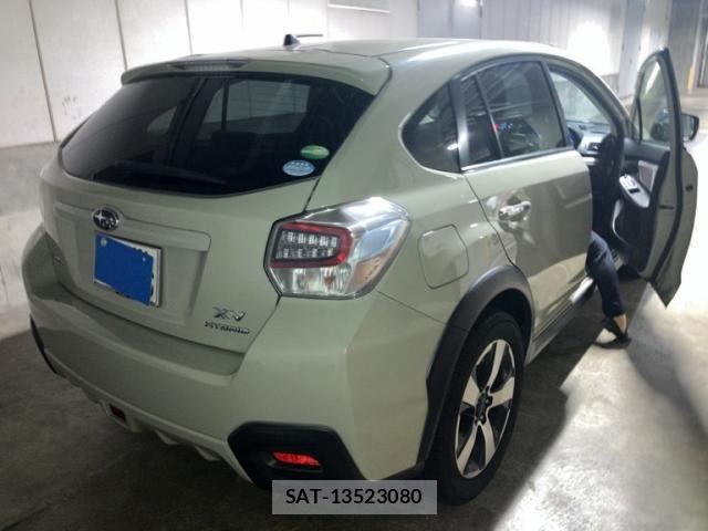 Subaru XV HYBRID 2014-02 8369073-3