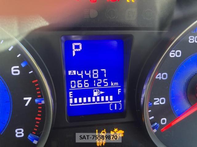Subaru XV HYBRID 2014-01 8369072-22