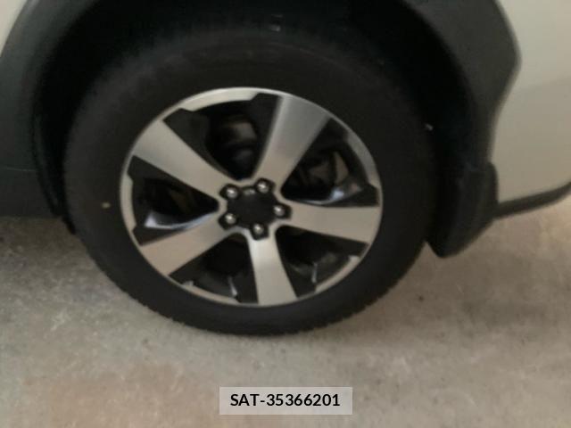 Subaru XV HYBRID 2013-09 8629147-14