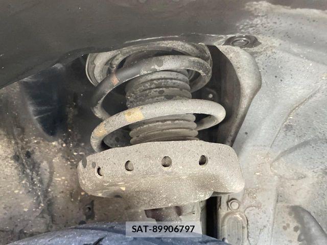 Subaru XV HYBRID 2013-11 8629142-19