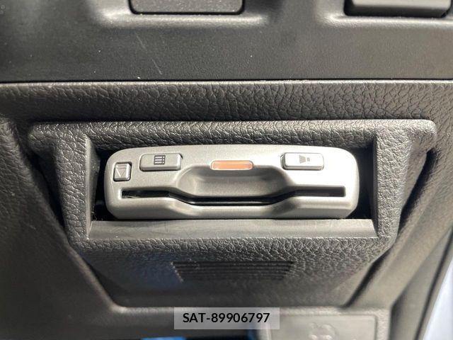 Subaru XV HYBRID 2013-11 8629142-6