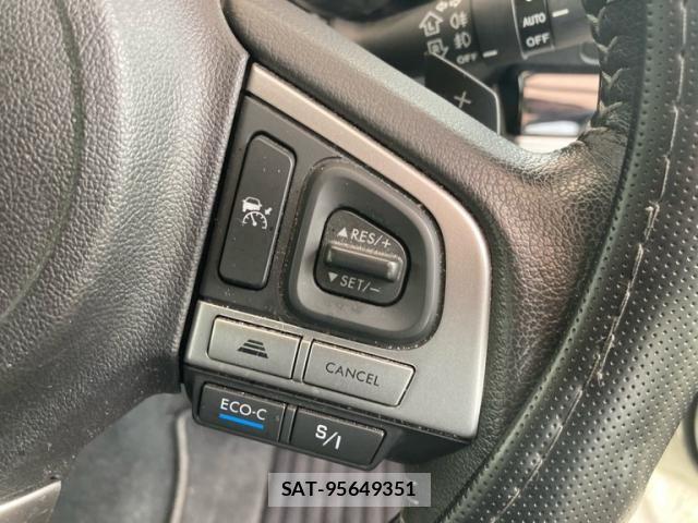 Subaru XV HYBRID 2015-12 8666978-12