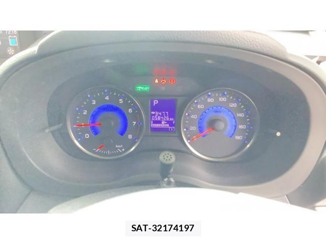 Subaru XV HYBRID 2013-12 8661821-17