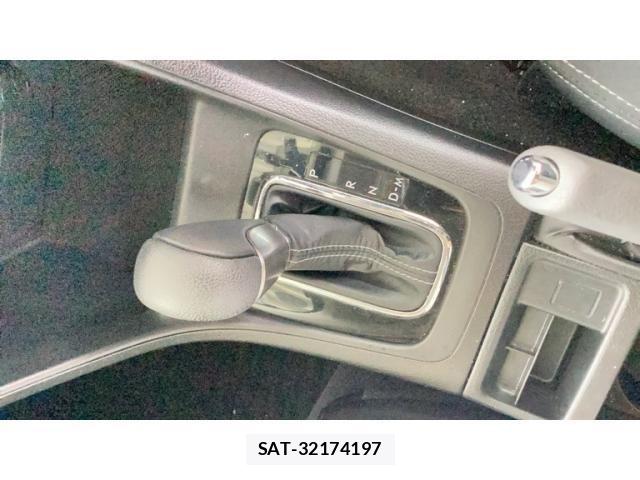 Subaru XV HYBRID 2013-12 8661821-23