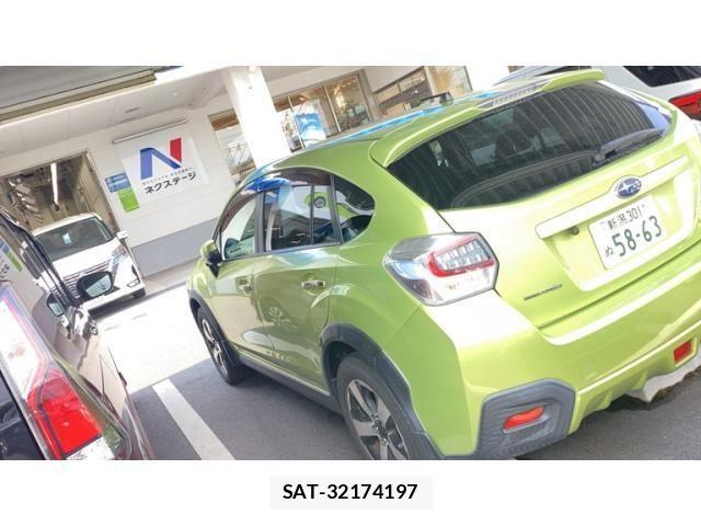 Subaru XV HYBRID 2013-12 8661821-2