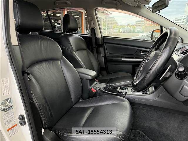Subaru XV HYBRID 2014-02 8661823-15