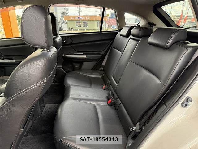 Subaru XV HYBRID 2014-02 8661823-18