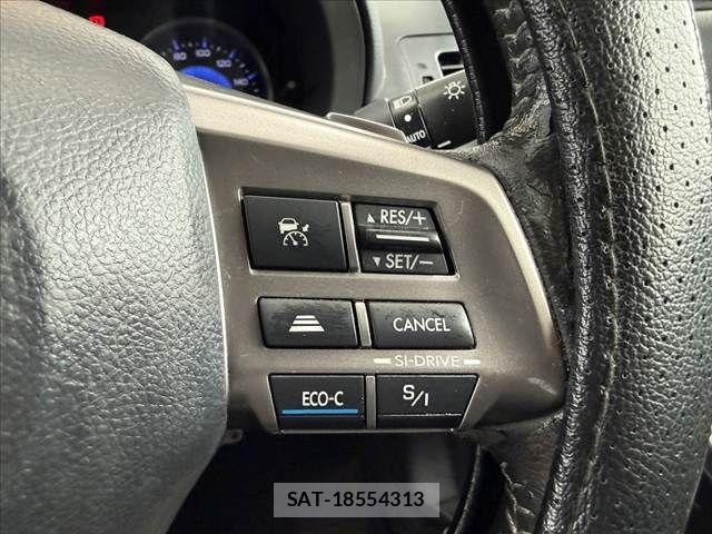 Subaru XV HYBRID 2014-02 8661823-23