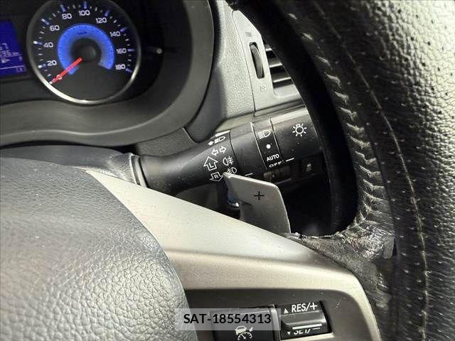 Subaru XV HYBRID 2014-02 8661823-26