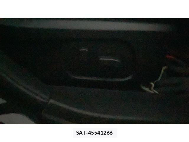 Subaru XV HYBRID 2014-02 8661820-21