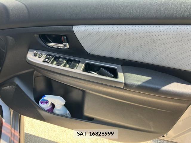 Subaru XV HYBRID 2014-02 8686677-15