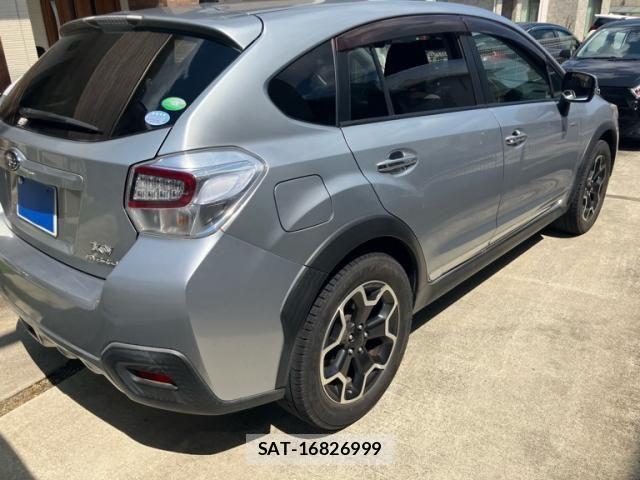 Subaru XV HYBRID 2014-02 8686677-2