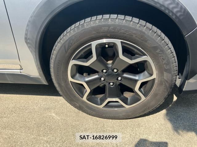 Subaru XV HYBRID 2014-02 8686677-6