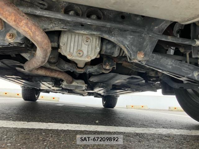 Subaru XV HYBRID 2013-07 8746134-13