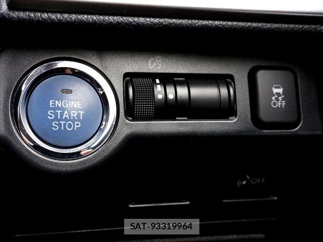 Subaru XV HYBRID 2016-05 8746133-21