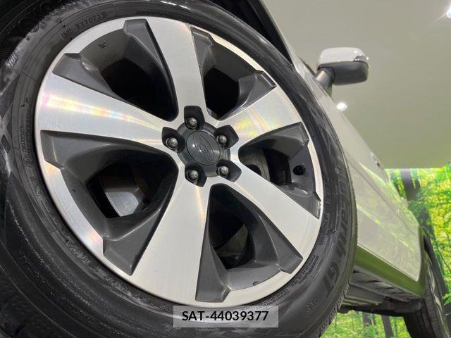 Subaru XV HYBRID 2014-04 8831859-13