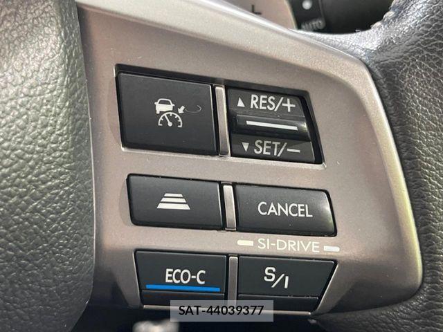 Subaru XV HYBRID 2014-04 8831859-4