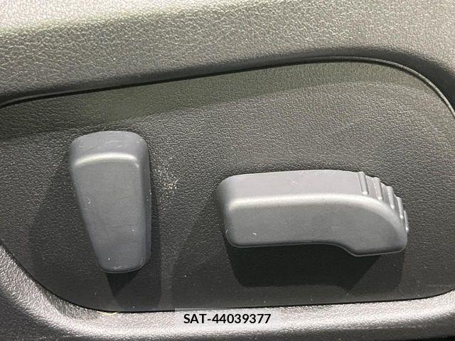 Subaru XV HYBRID 2014-04 8831859-5