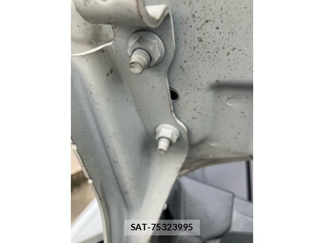 Subaru XV HYBRID 2013-09 8850760-13