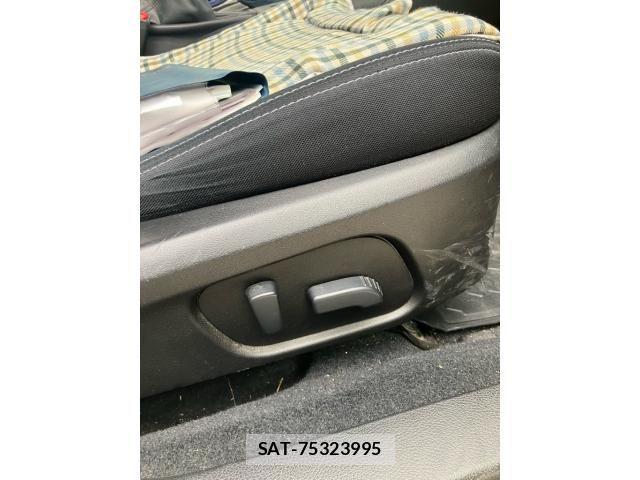 Subaru XV HYBRID 2013-09 8850760-19