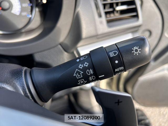 Subaru XV HYBRID 2013-07 8882416-24