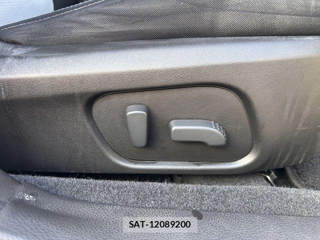 Subaru XV HYBRID 2013-07 8882416-26