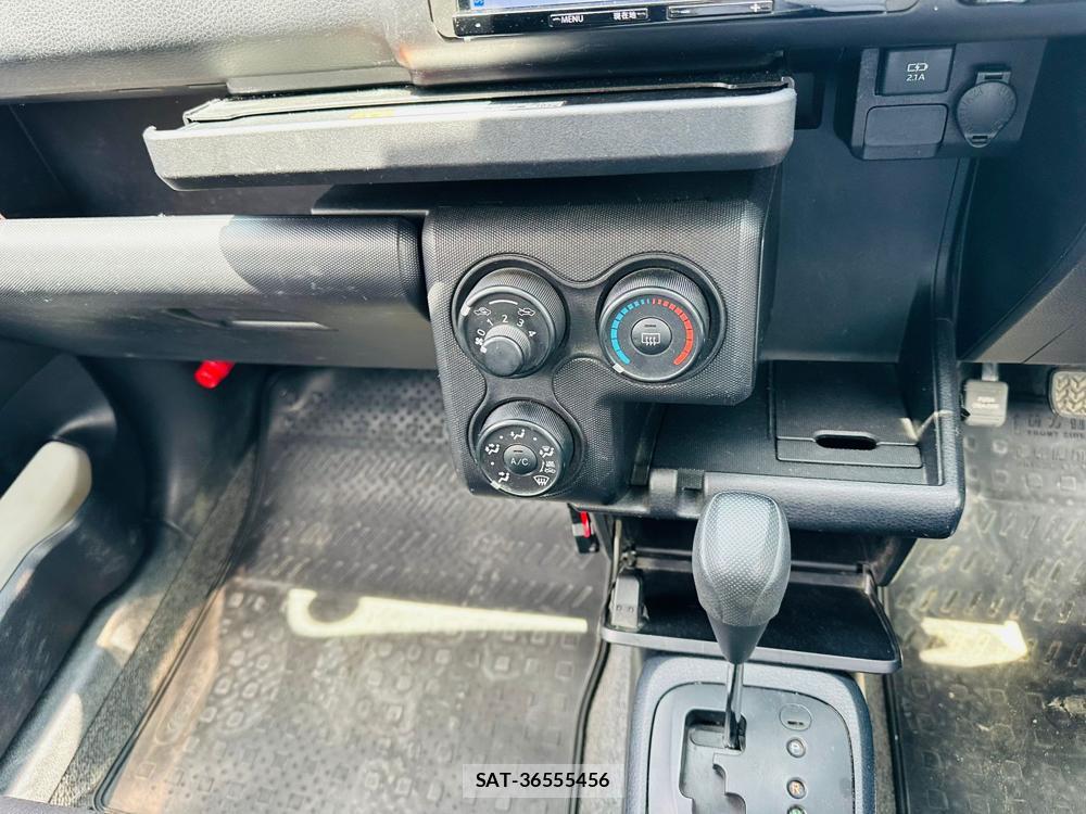 Toyota SUCCEED 2019-11 7536914-19