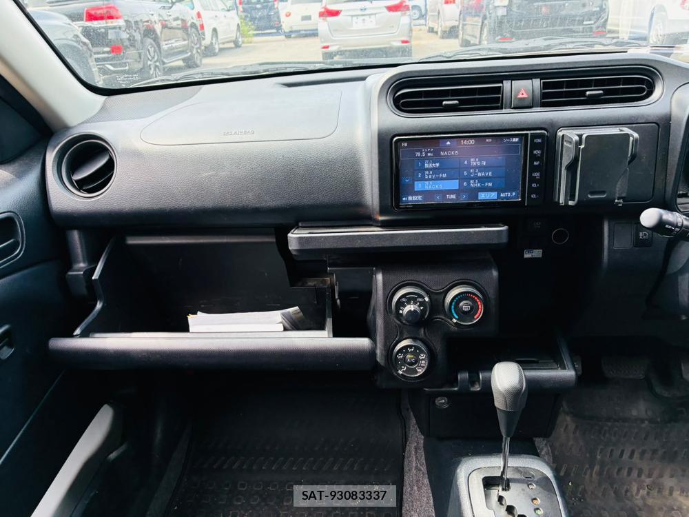 Toyota SUCCEED 2019-06 7914964-17