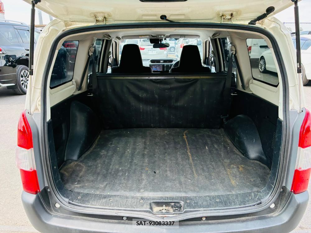 Toyota SUCCEED 2019-06 7914964-25