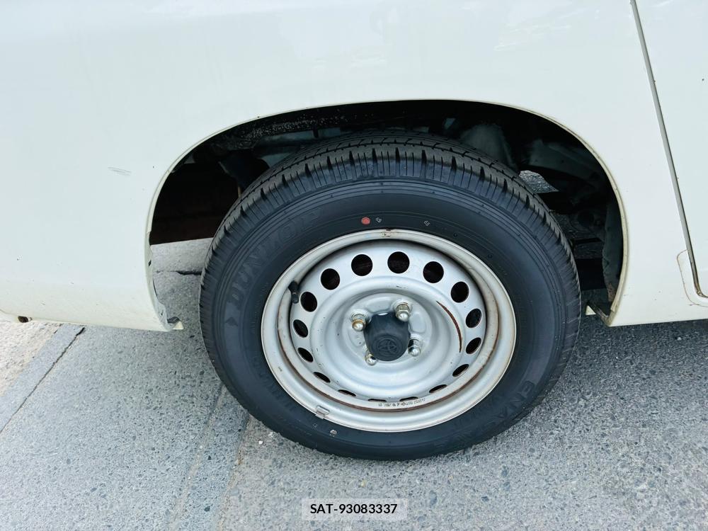 Toyota SUCCEED 2019-06 7914964-27