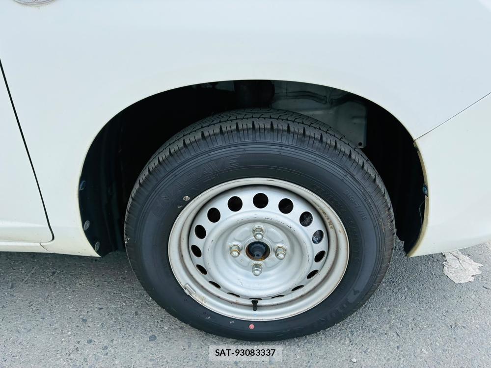 Toyota SUCCEED 2019-06 7914964-28