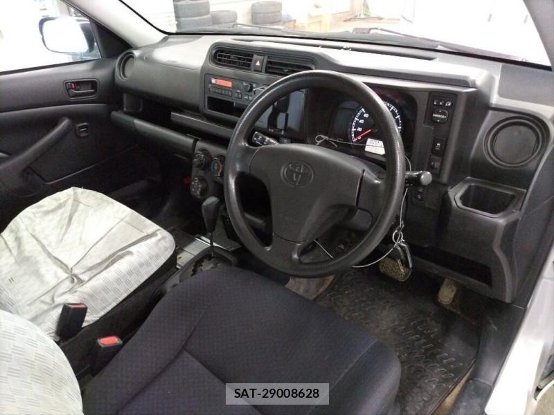 Toyota  2019-03 7349928-4