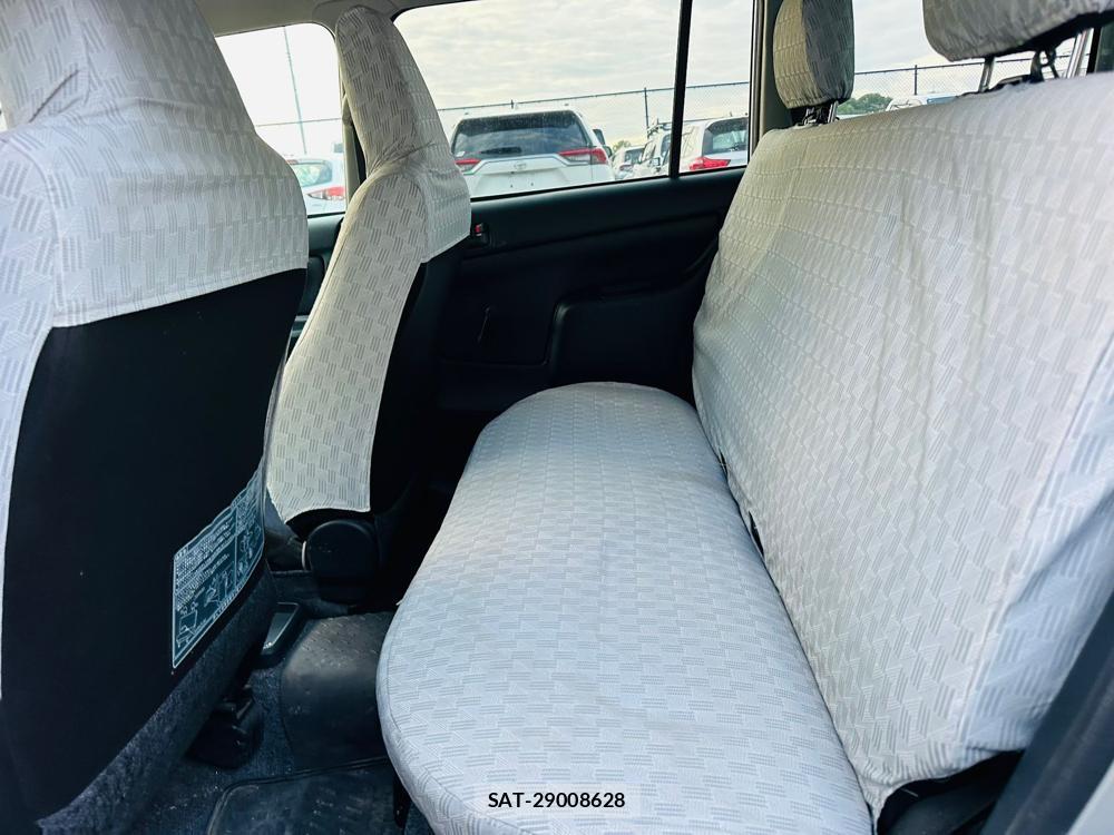 Toyota SUCCEED 2019-03 7349928-9