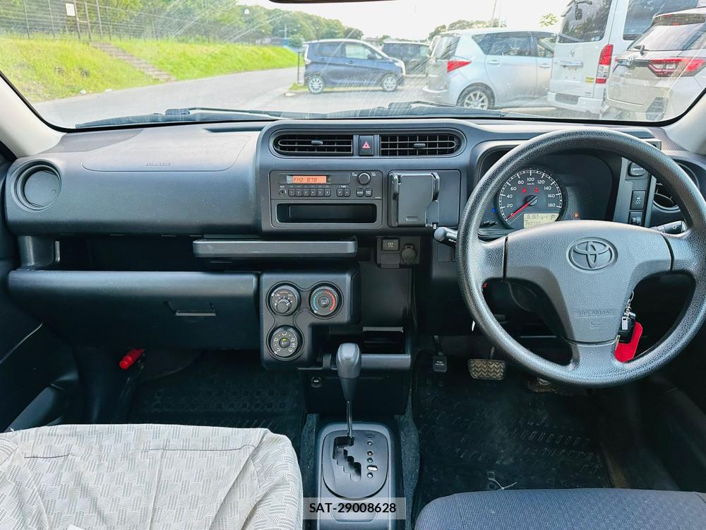 Toyota SUCCEED 2019-03 7349928-12