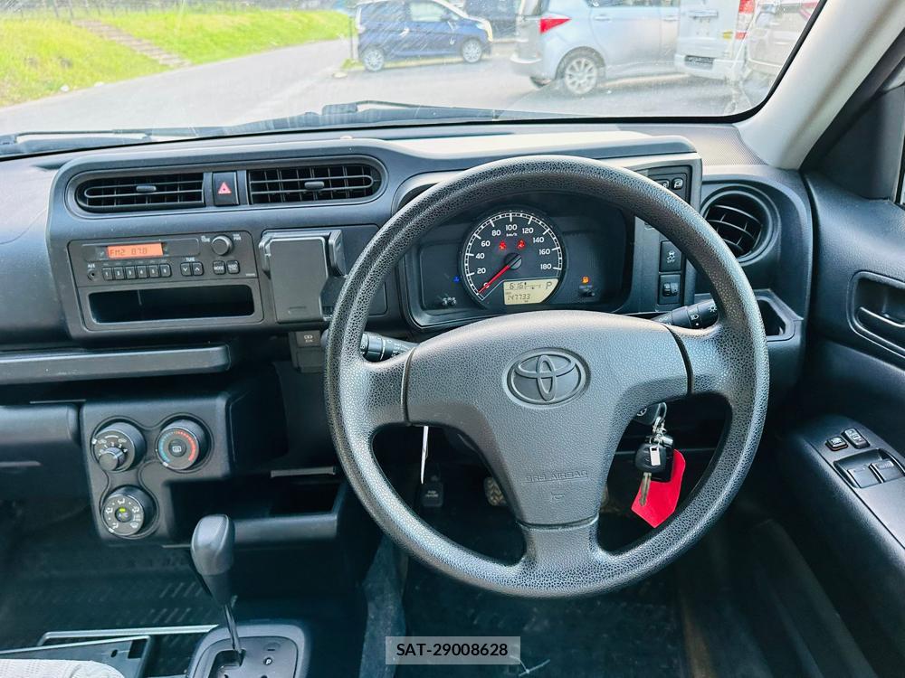 Toyota SUCCEED 2019-03 7349928-13