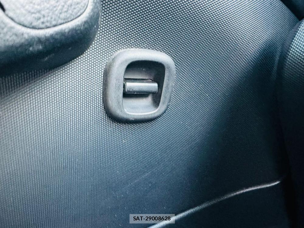 Toyota SUCCEED 2019-03 7349928-23