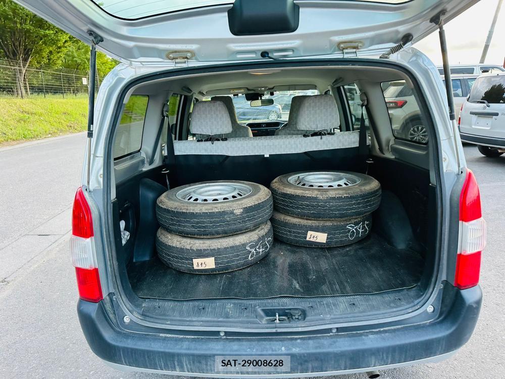 Toyota SUCCEED 2019-03 7349928-25