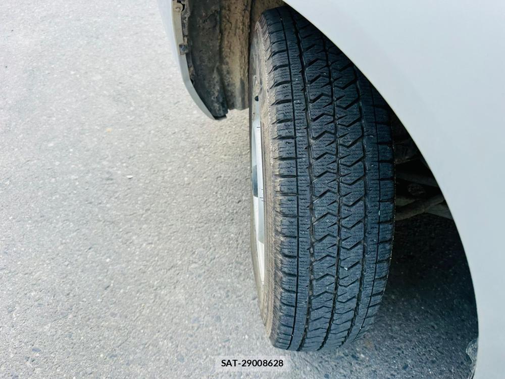 Toyota SUCCEED 2019-03 7349928-31
