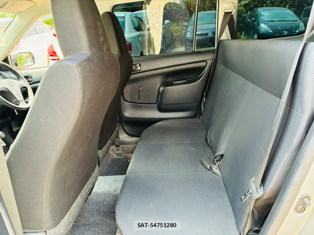 Toyota SUCCEED 2019-04 7736068-9