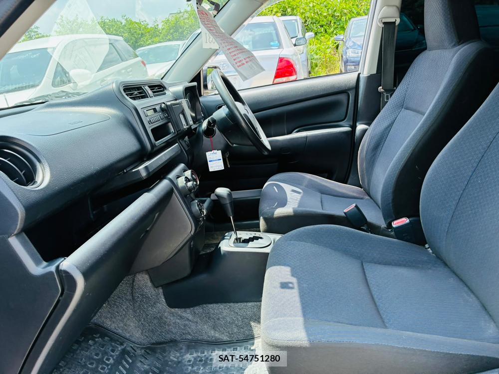 Toyota SUCCEED 2019-04 7736068-10