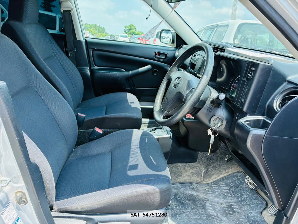 Toyota SUCCEED 2019-04 7736068-11