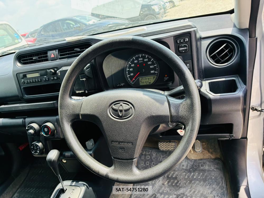 Toyota SUCCEED 2019-04 7736068-14