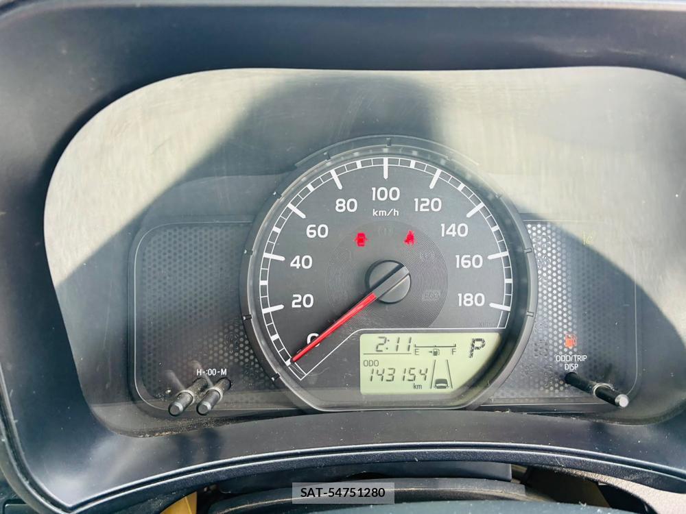 Toyota SUCCEED 2019-04 7736068-15