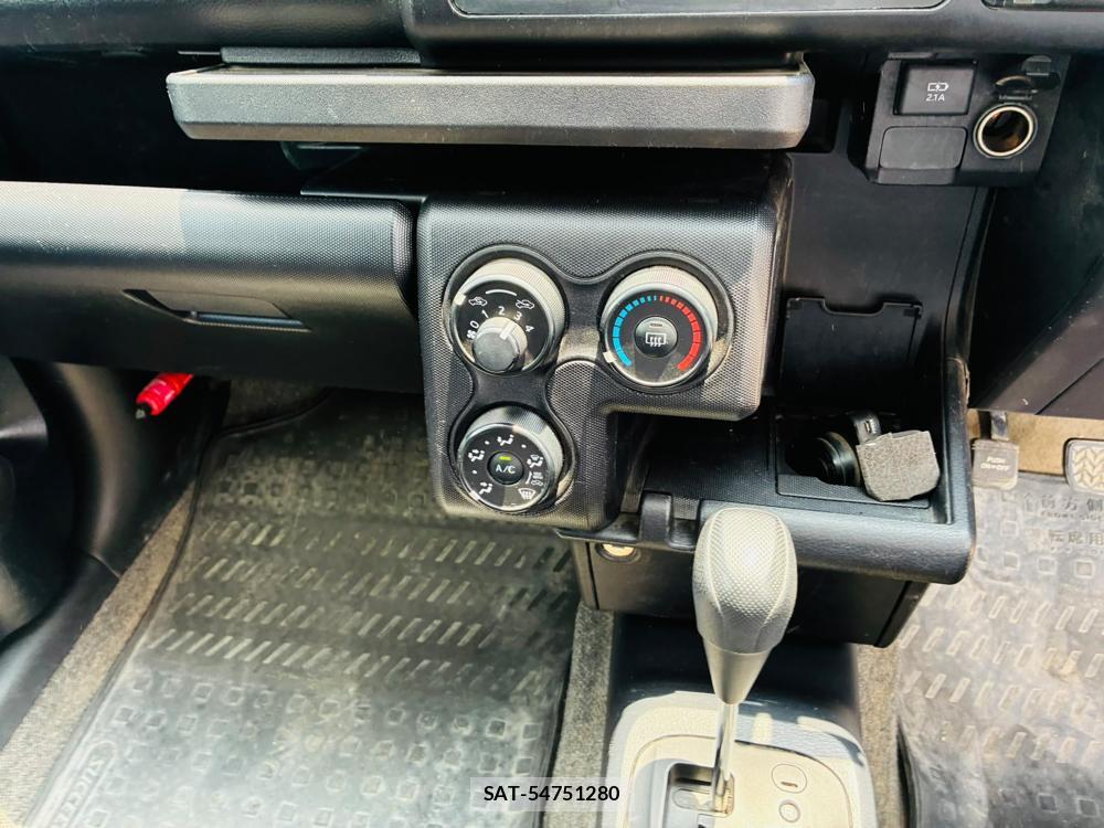 Toyota SUCCEED 2019-04 7736068-19