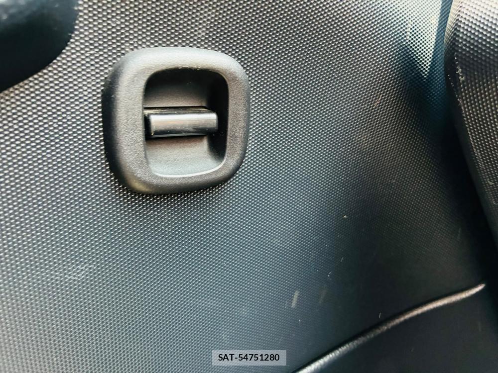 Toyota SUCCEED 2019-04 7736068-23