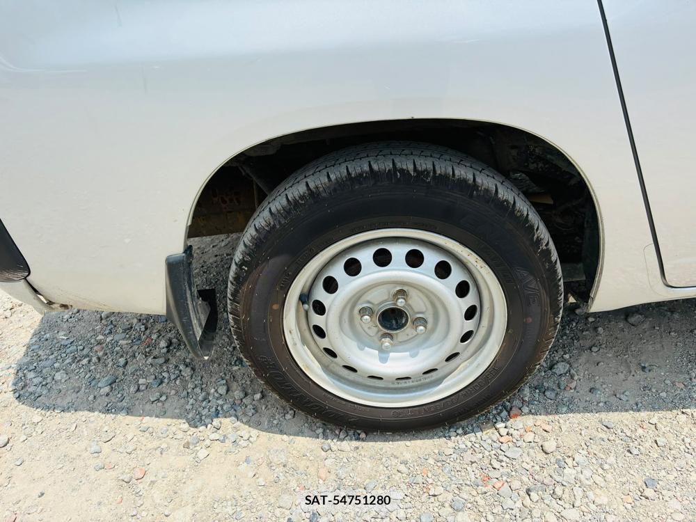 Toyota SUCCEED 2019-04 7736068-27