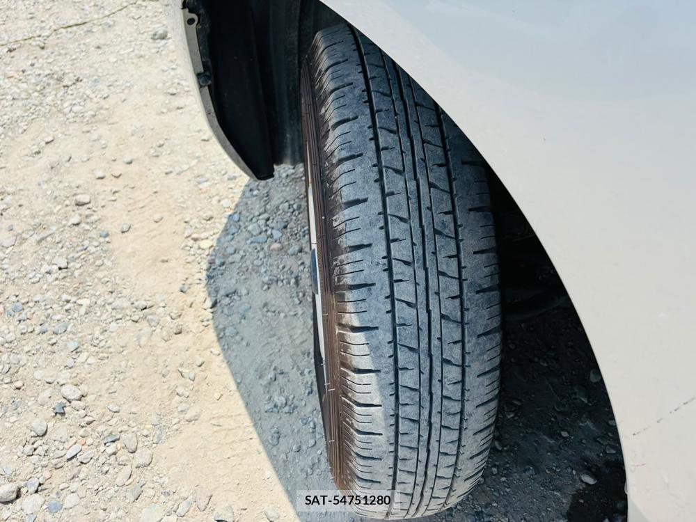 Toyota SUCCEED 2019-04 7736068-31