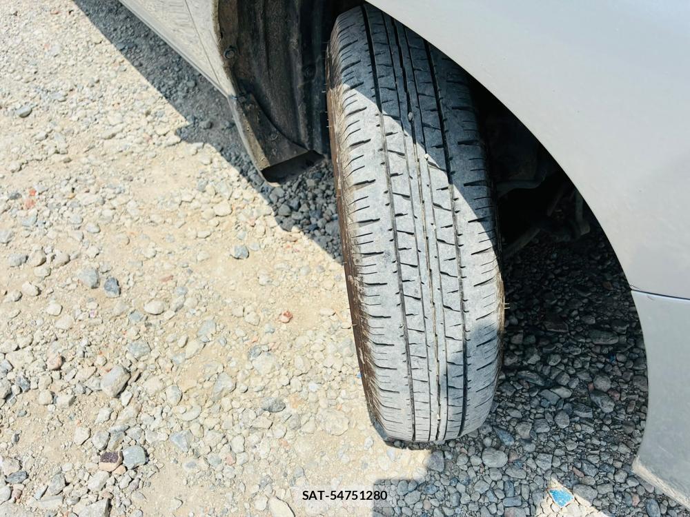 Toyota SUCCEED 2019-04 7736068-32